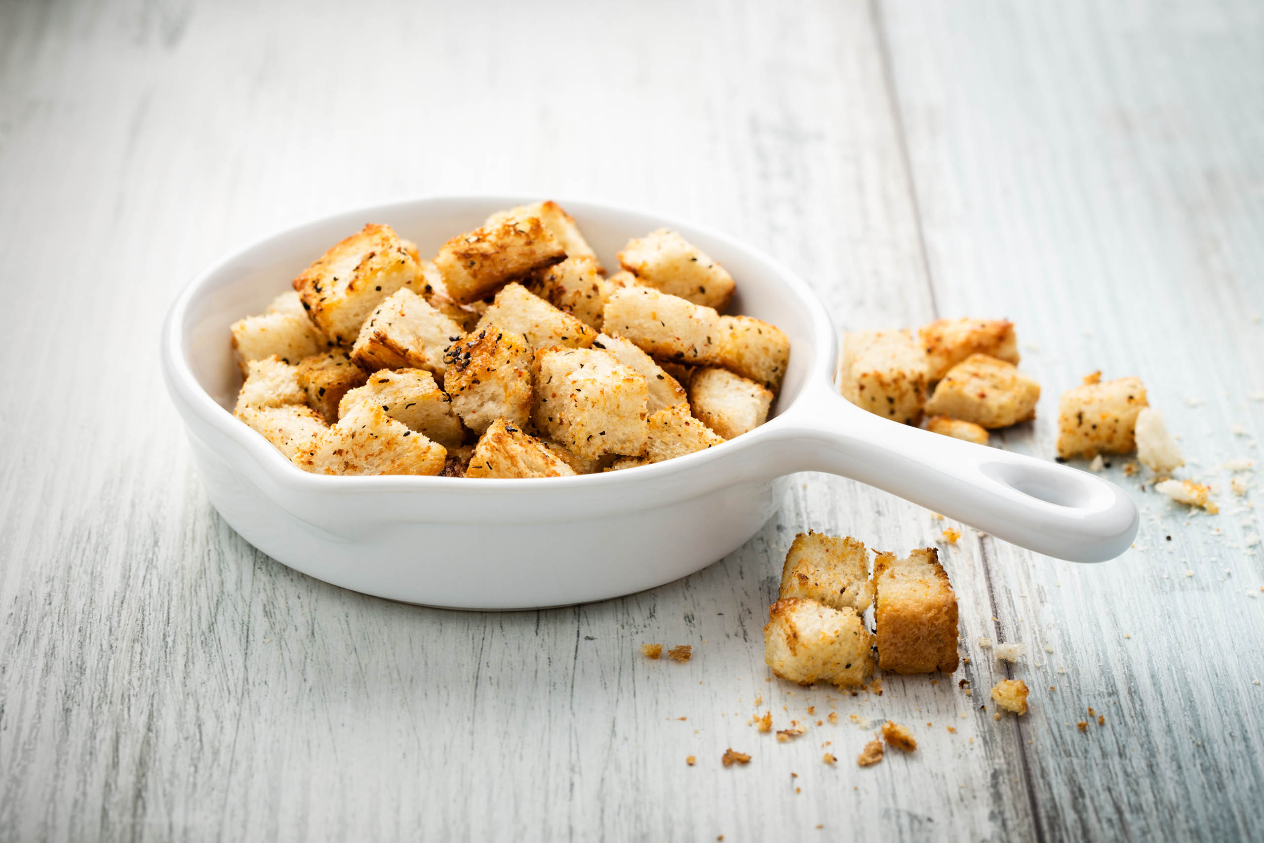 KräuterCroûtons Sloth in the Kitchen